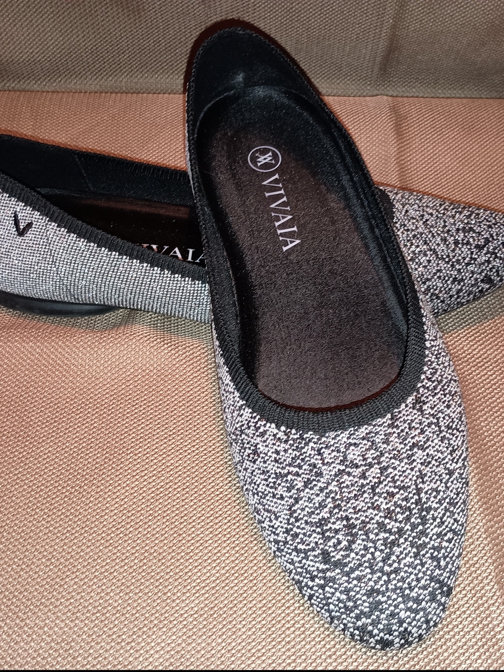 VIVAIA 8.5W Black & White Sparkly Knit Ballet Flats
